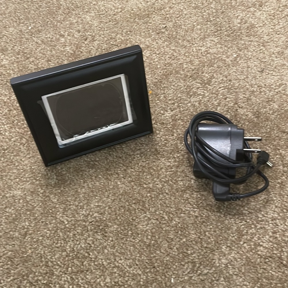 Nextar N3-505 3.5 Inch Digital Photo Frame - Picture 8 of 8